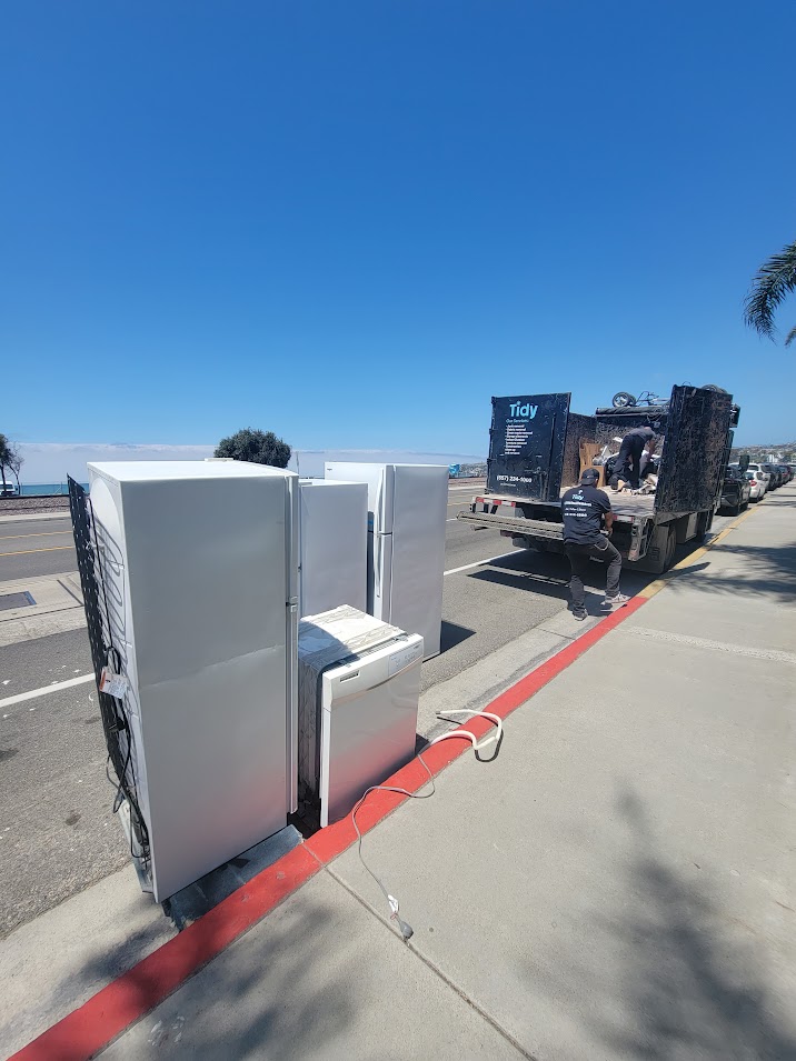20230707 112557 1 Appliance Removal | Newport Beach, CA